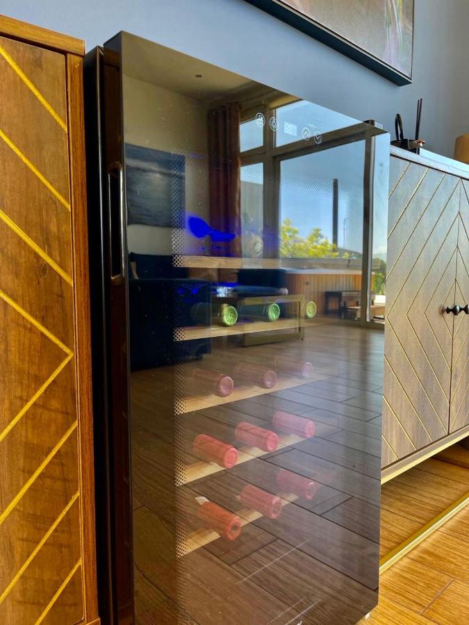 Flyviewflatsgold Privatehottub With Seaview Apartment Иксия Екстериор снимка